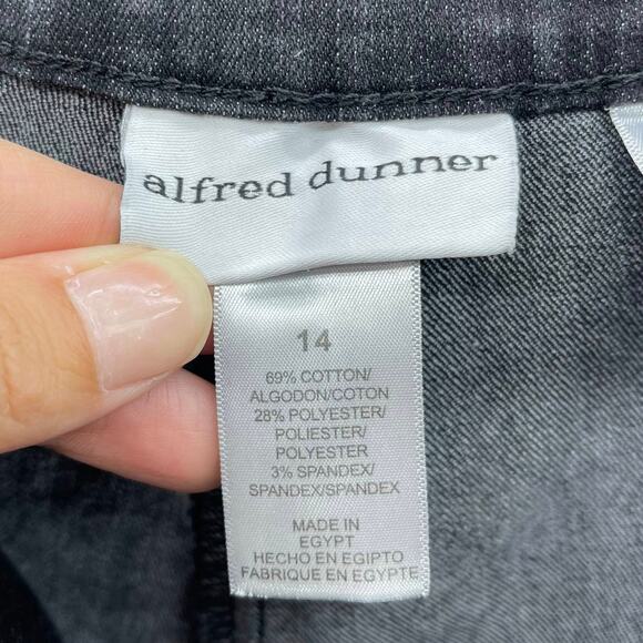 Alfred Dunner Denim Fringe Capri Pants Womens 14 Black Stretch Pull On Raw Edge - Picture 5 of 5